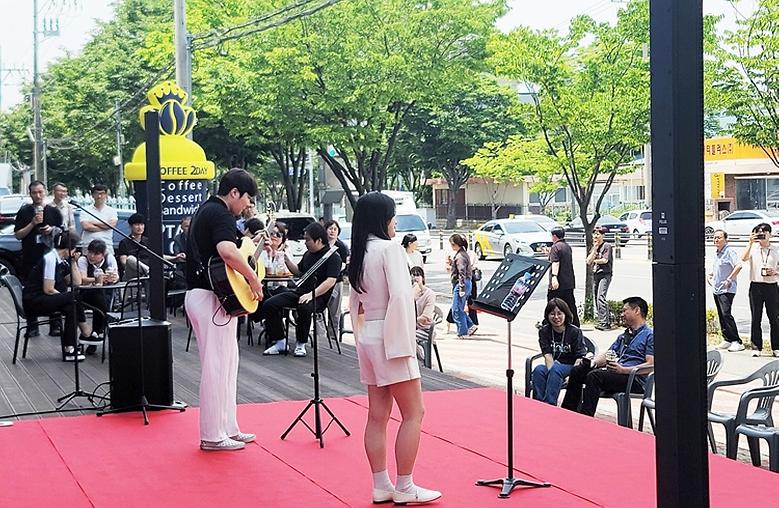 ‘기업으로 찾아가는 힐링콘서트’ 개최